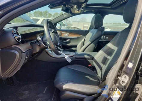 2022 Mercedes-Benz E 350 z USA, uszkodzony, nr VIN W1KZF8DB8NB056527